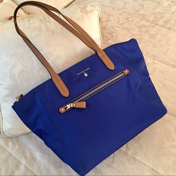 Michael Kors Handbags - MICHAEL Michael Kors Nylon Kelsey Medium Tote
